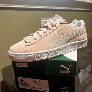 PUMA Sneakers